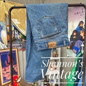 Levi’s 540 VNTG brown tab paper tag sz 50 x 32 distressed relaxed fit jeans A7.